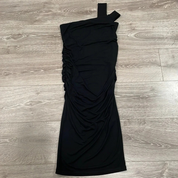 NWOT Isabella Oliver Brunswick Black Maternity Dress Ruched  One Shoulde… - Picture 14 of 16